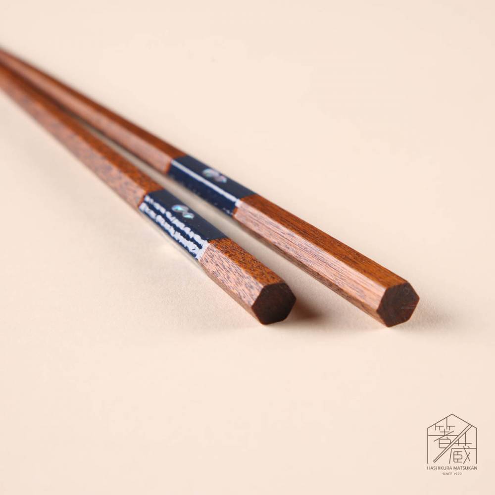 Pair of Hexagonal Hisago Checkered Chopsticks with Sandstone Chopstick Rests, Gift Box Included