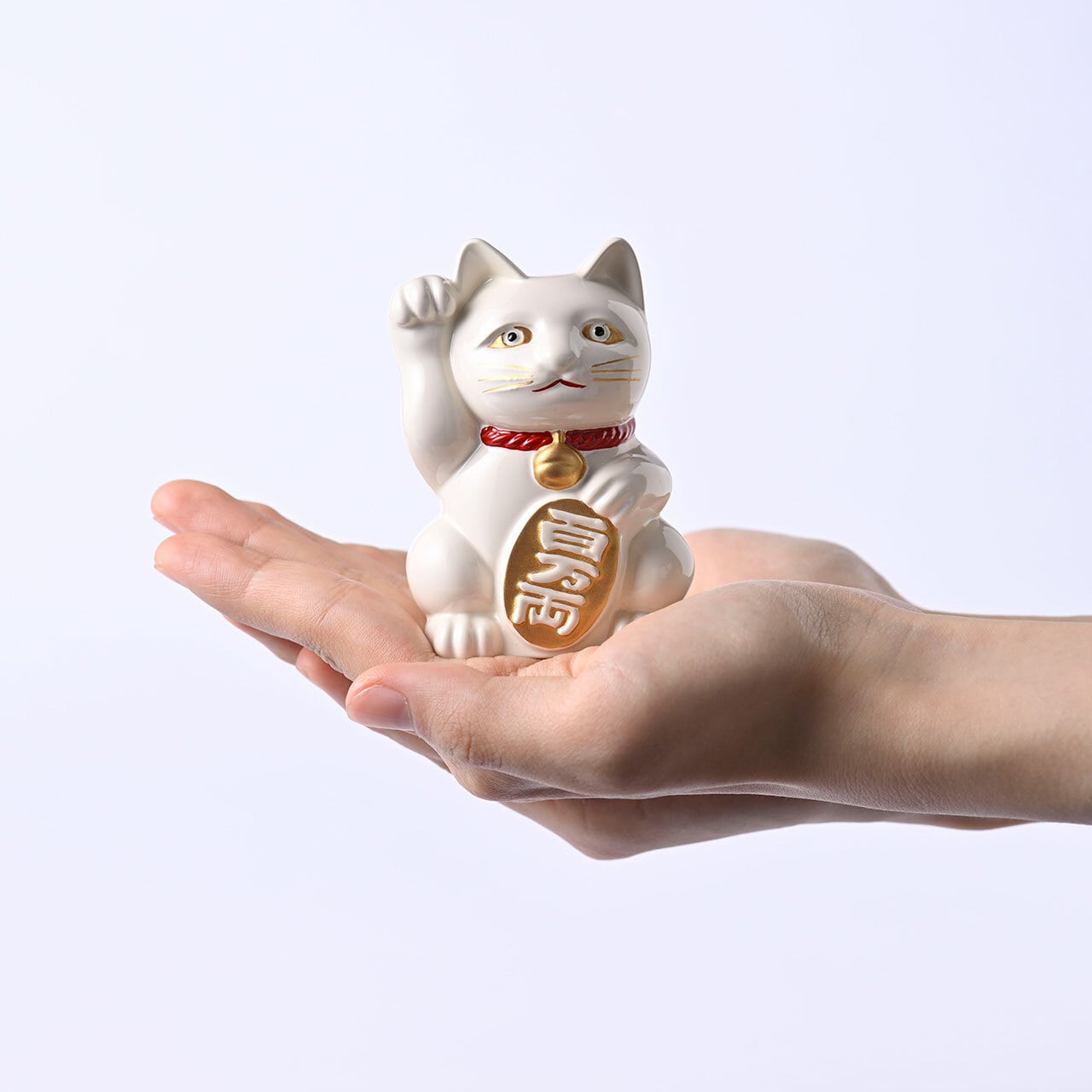 【銀雅堂】開運厄除け 招き猫(白漆)