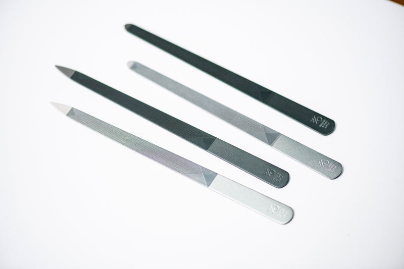 YOSHIDA YASURI Nail File Color: Matte Silver/Matte Black *2TYPE